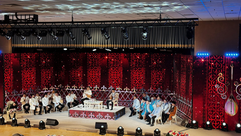 Айтыс: Қарағанды мен Түркістан командасы тең түсті