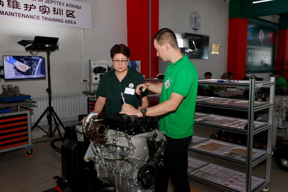 Өскемендегі "Лу Бань" шеберханасы қандай мамандарды даярлайды?