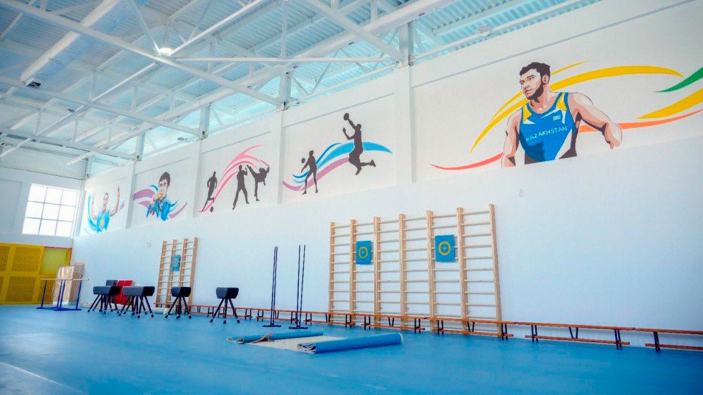 Роман Скляр Астанадағы "Жайлы мектептердің" құрылыс барысын тексерді