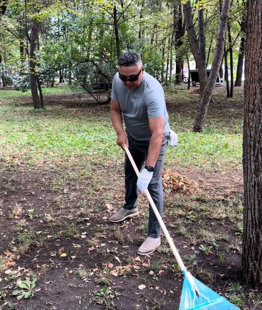«Таза Қазақстан»: Алматыда 200 адам қатысқан экологиялық сенбілік өтті