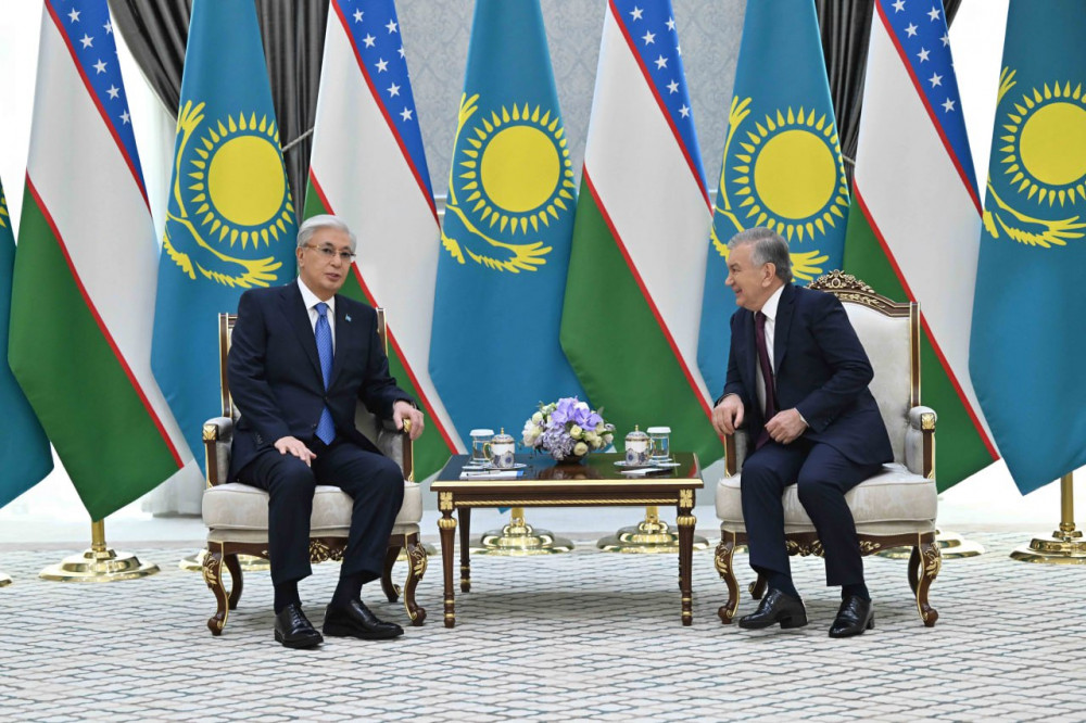Қазақстан мен Өзбекстан стратегиялық әріптестікті нығайтуда: жаңа келісімдер жасалды
