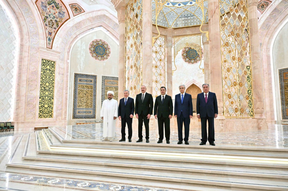 Орталық Азия және Әзербайжан елдерінің президенттері Ислам өркениеті орталығына барды