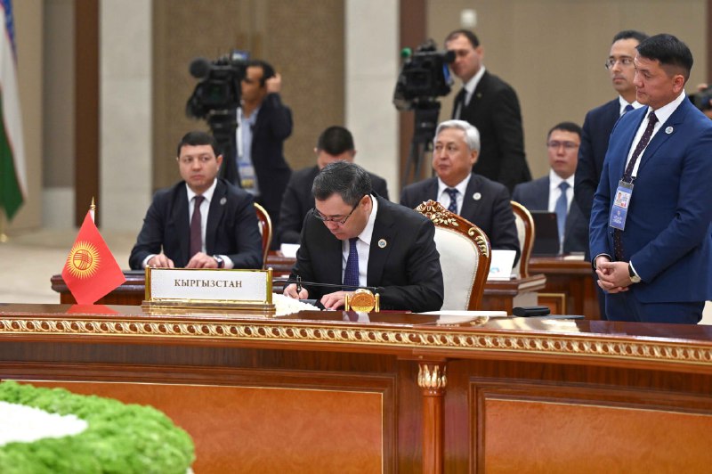 Орталық Азия мемлекеттері басшылары бірқатар құжатқа қол қойды