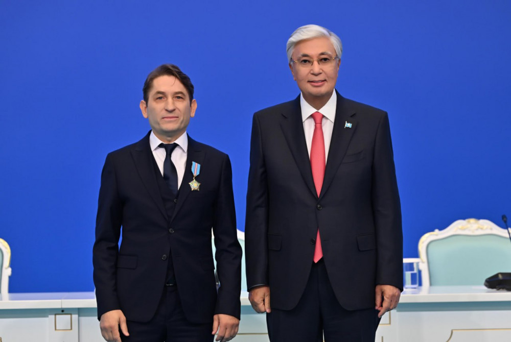 Бір топ ұстаз Президент қолынан мемлекеттік награда алды