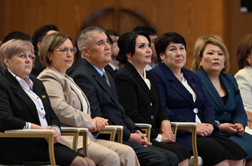 Соңғы төрт жылдың ішінде ұстаздардың жалақысы екі есе өсті – Тоқаев