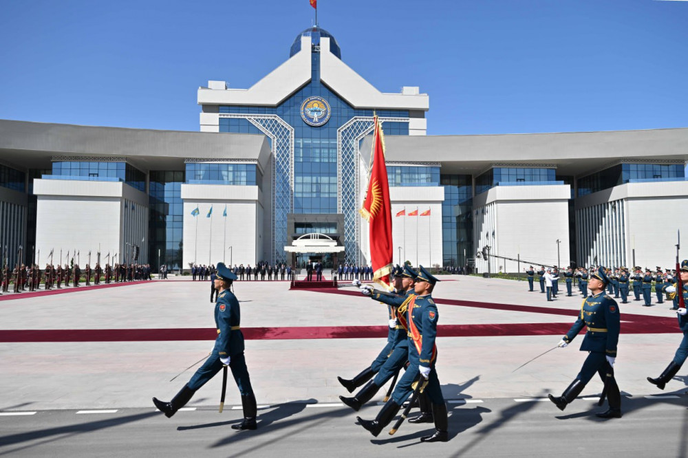 Қазақстан Президентін Қырғызстанда салтанатты түрде қарсы алды