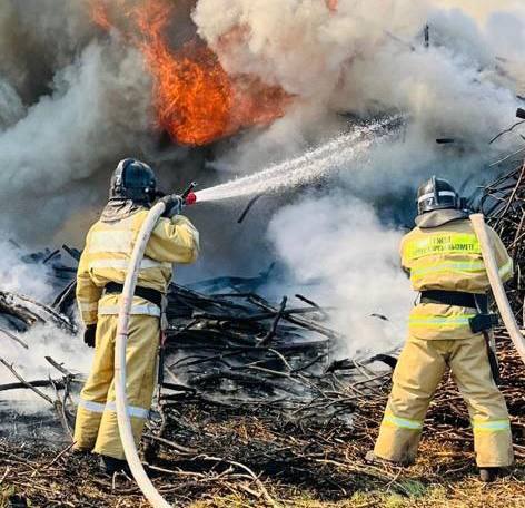 Ағылшын және қытай тілдерін білетін жігіт өрт сөндіруші болып қызмет етеді