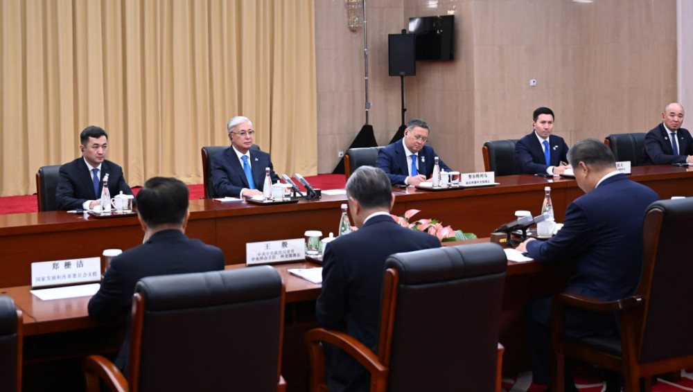 Мемлекет басшысы ҚХР Төрағасы Си Цзиньпинмен келіссөз жүргізді