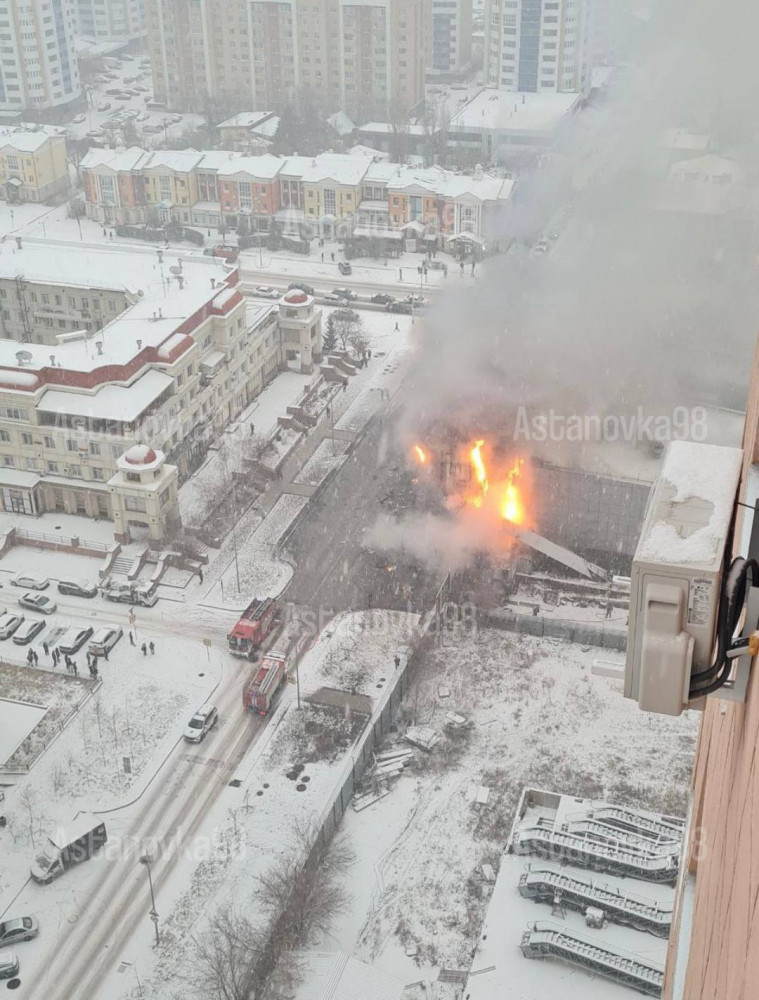 Астанада кинотеатр ғимараты өртенді