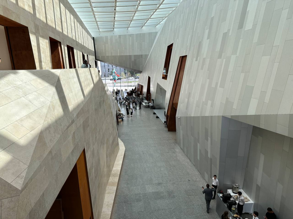 Шабыт пен жанашырлық ордасы: Алматыда тұңғыш заманауи өнер мұражайы ашылды