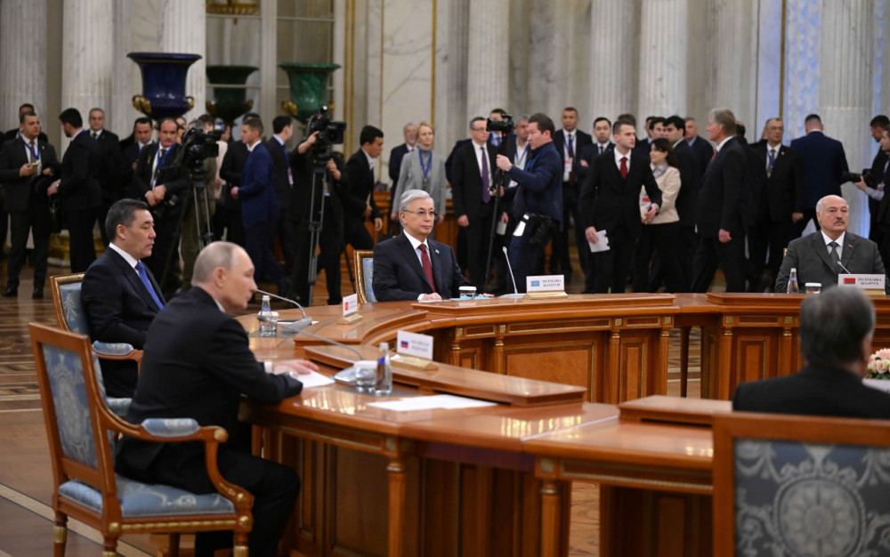 Президент ТМД басшыларының бейресми кездесуіне қатысты