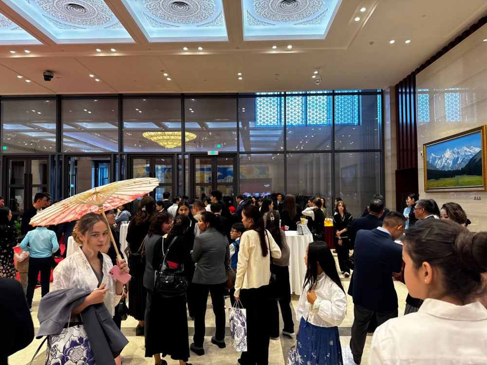 Ресейдегі саяжайда жыныстық қатынасқа түскен студенттер