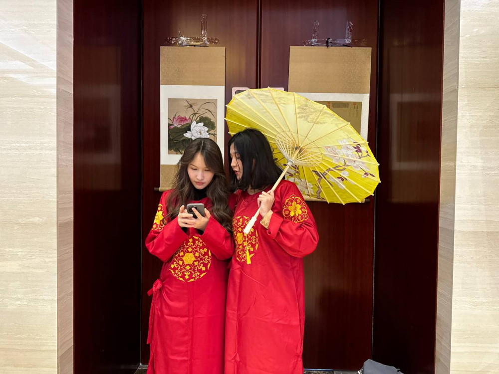 Достың ұйықтап жатқан анасы порно онлайн трахает