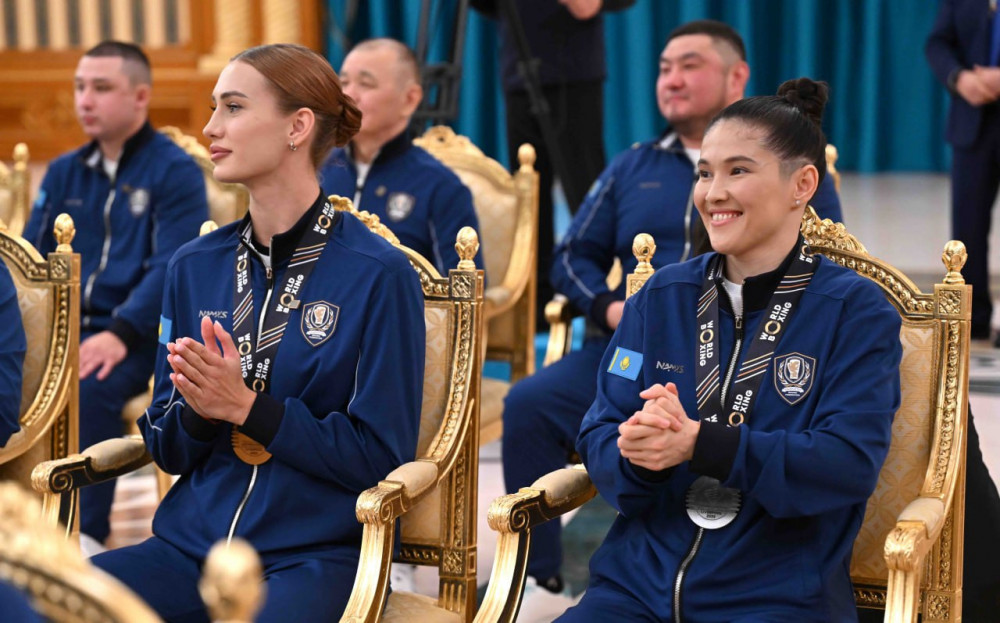 Тоқаев әлем чемпиондарын марапаттады: Әнұранымыз жеті рет шырқалған тарихи жеңіс