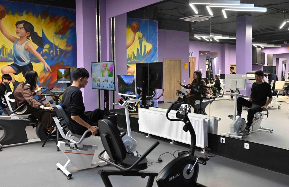 Мемлекет басшысы Инклюзивті спорт орталығын аралады