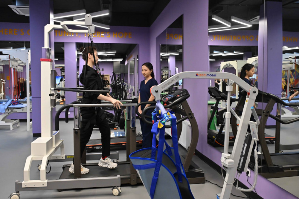 Мемлекет басшысы Инклюзивті спорт орталығын аралады