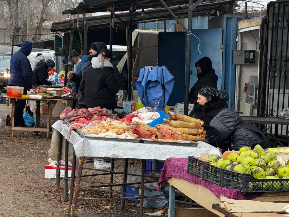 Қонаевтағы базарда мерзімі өткен азық-түлік сатылған
