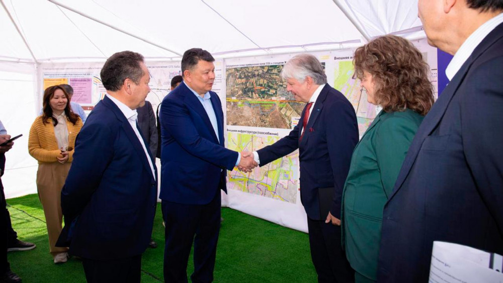 Бозымбаев Alatau Сity жобасының даму барысымен танысты