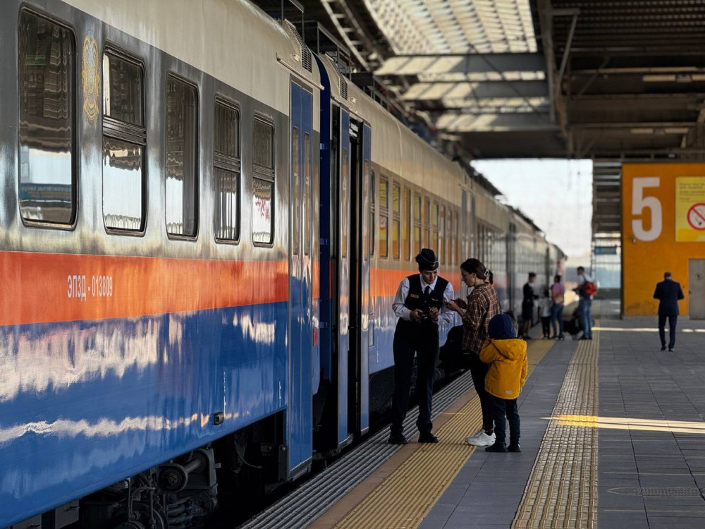 Елдегі теміржол инфрақұрылымының тозуы. Жаңа вагондар мәселені шеше ме?