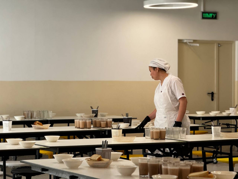 Мектептің “цифрлы” асханасы қалай жұмыс істейді? Фоторепортаж