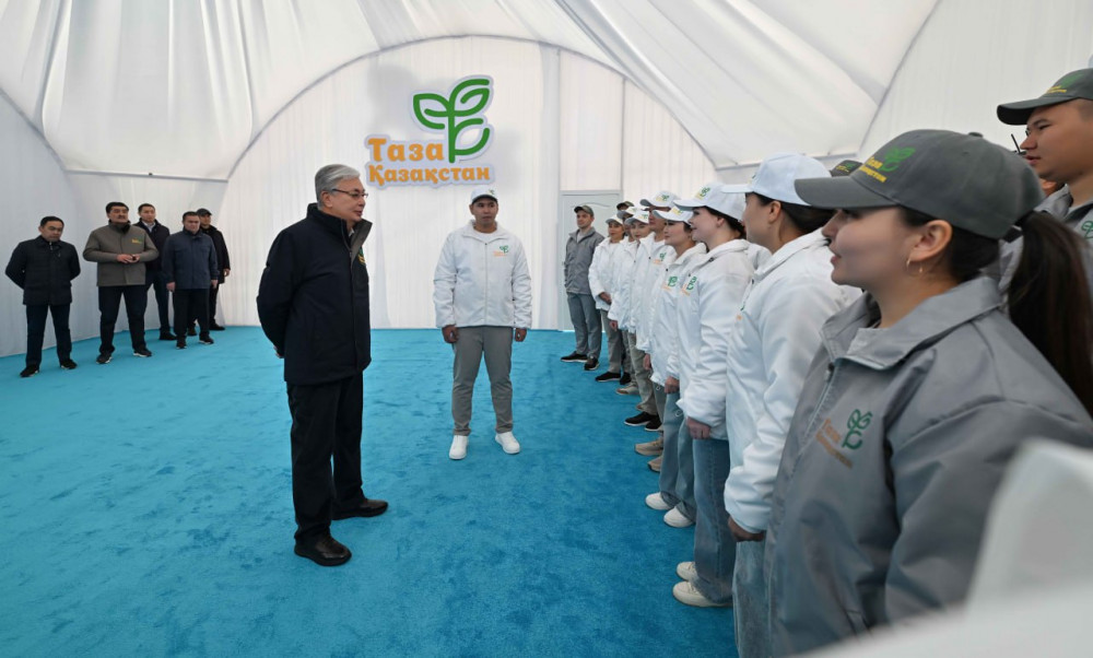 Тоқаев белсенді жастармен әңгімелесіп, алғыс айтты