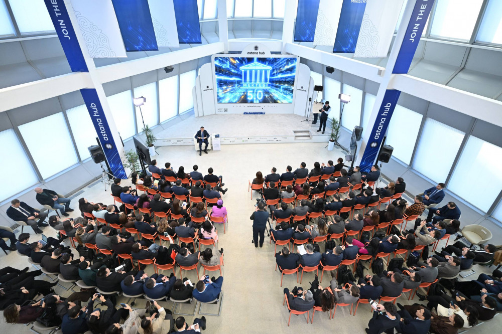 Астанада Талдау мектебінің бесінші легінің алғашқы дәрістері өтті