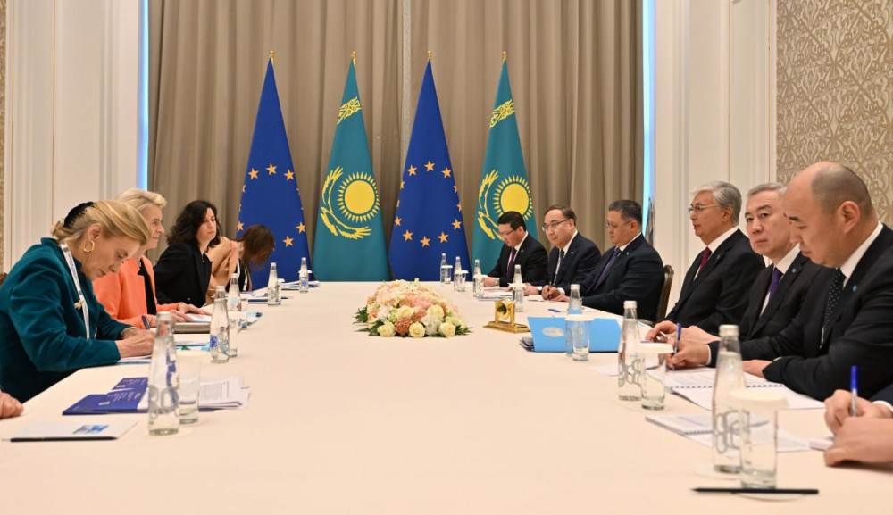 Қазақстан мен ЕО байланысы: Виза, инновация және логистика мәселелері көтерілді