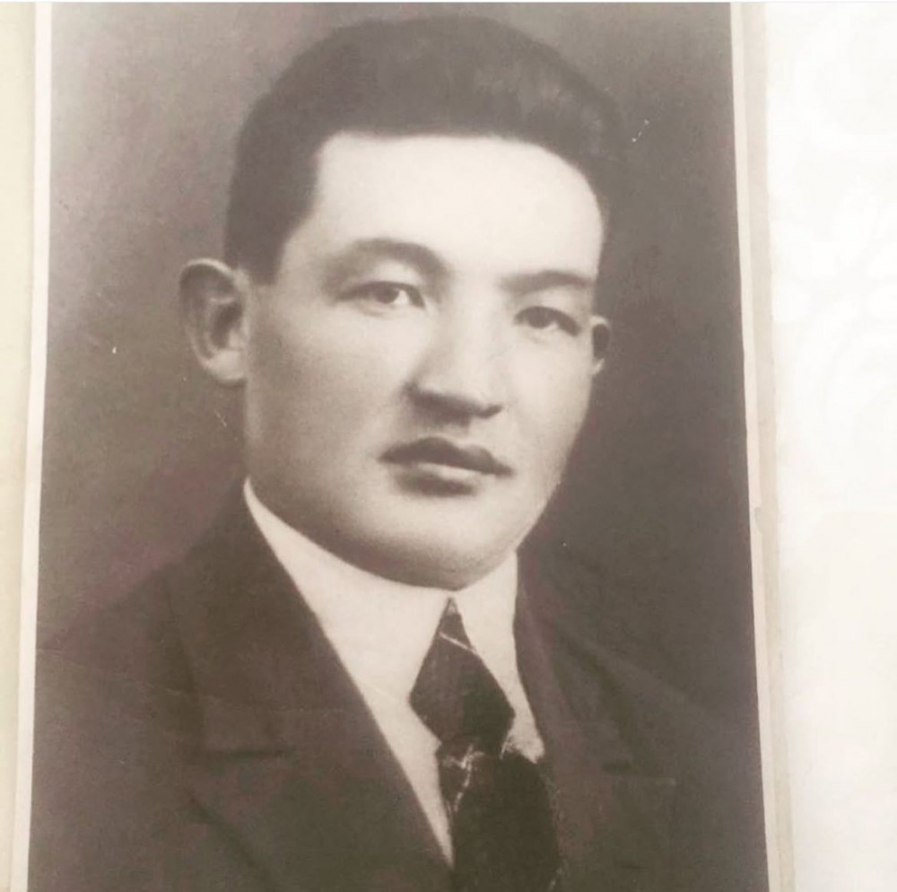 "Өлгеніңе сенбеймін": Депутат көпшілікті жылатқан оқиғаны баяндады