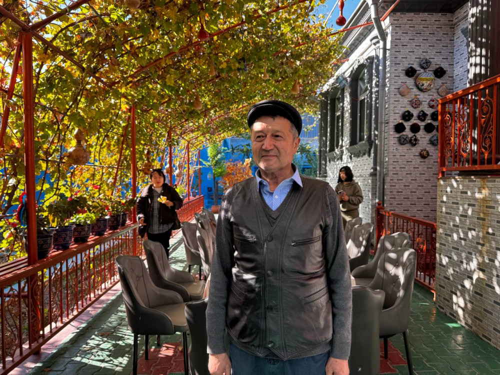 400 мың теңге зейнетақы және тегін білім: Қытай қазақтарының өмірі