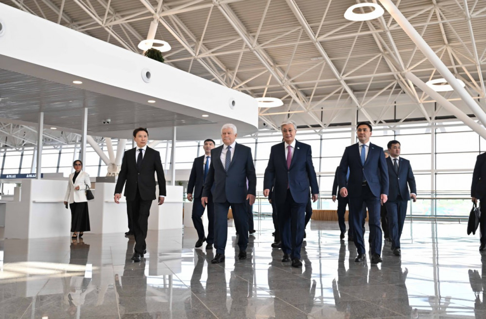 Әуежай, саябақ және конгресс-холл: Тоқаев Шымкенттегі бірқатар нысанды аралап көрді