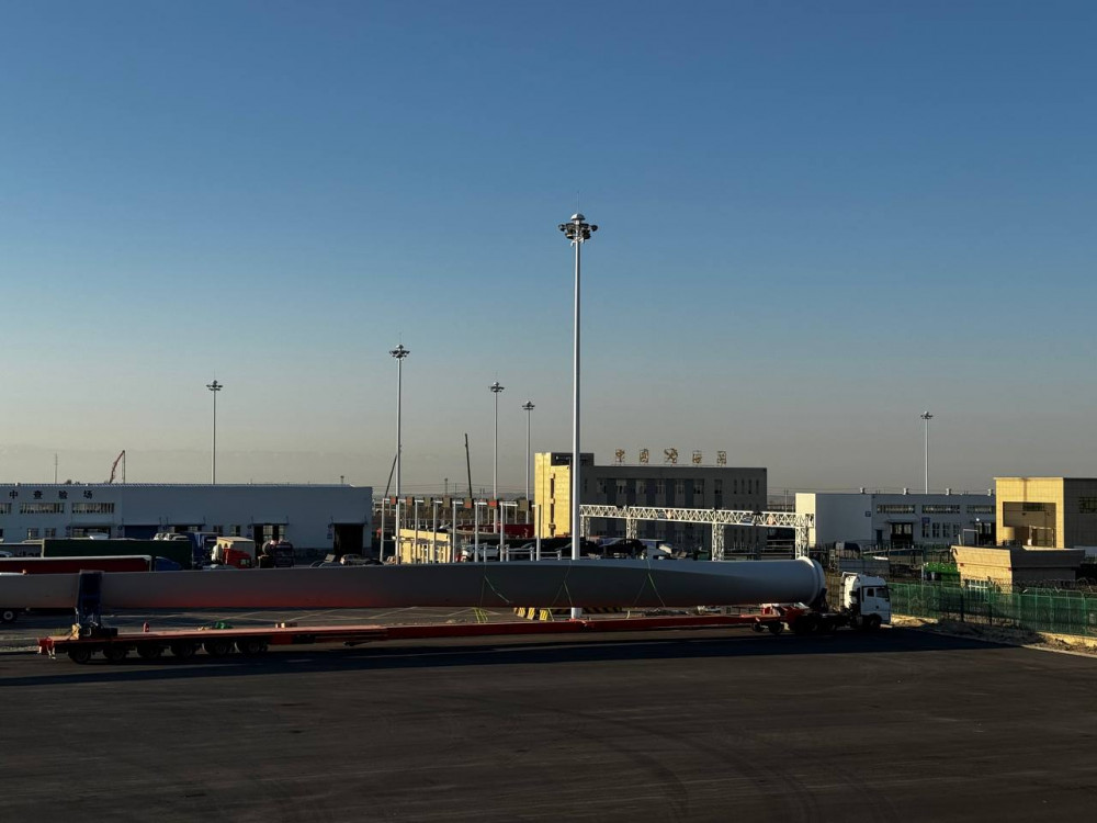 Киім, техника, көлік: Қорғастан не сатып алуға болады?