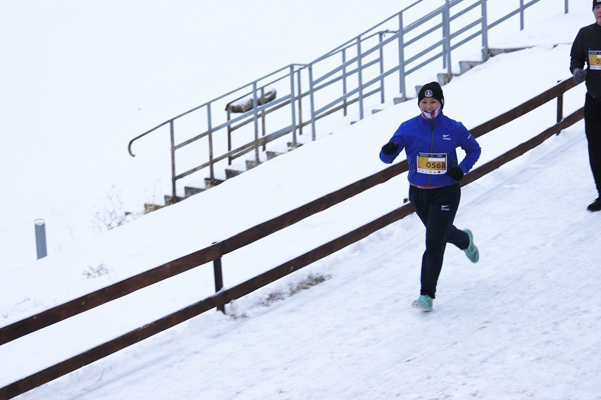 Желіде танылған бизнес: Мемлекеттік қызметтен кеткен жас қыз ауылда кофехана ашты