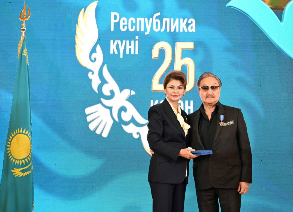 Алматыда мәдениет және ақпарат саласының қызметкерлері марапатталды