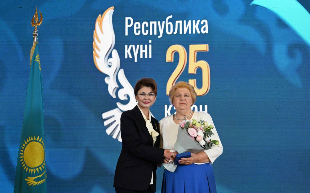 Алматыда мәдениет және ақпарат саласының қызметкерлері марапатталды