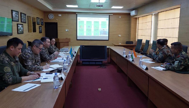 Үндістанның әскери сарапшылары Алматыдағы бітімгерлік операциялар орталығына барды