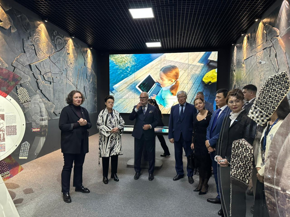 Астанада Эстонияның қолғап көрмесі ашылды