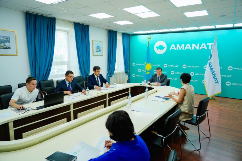 Астана әкімі азаматтарды қабылдады