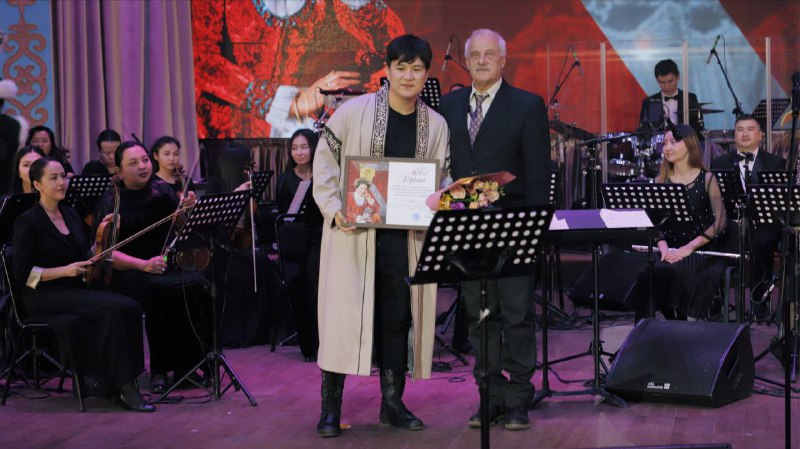 Болгариялық әнші Роза Бағланова атындағы Халықаралық вокалистер байқауының жеңімпазы атанды