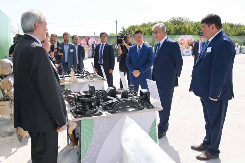 Президент Павлодар облысы кәсіпорындарының өнімдерімен танысты