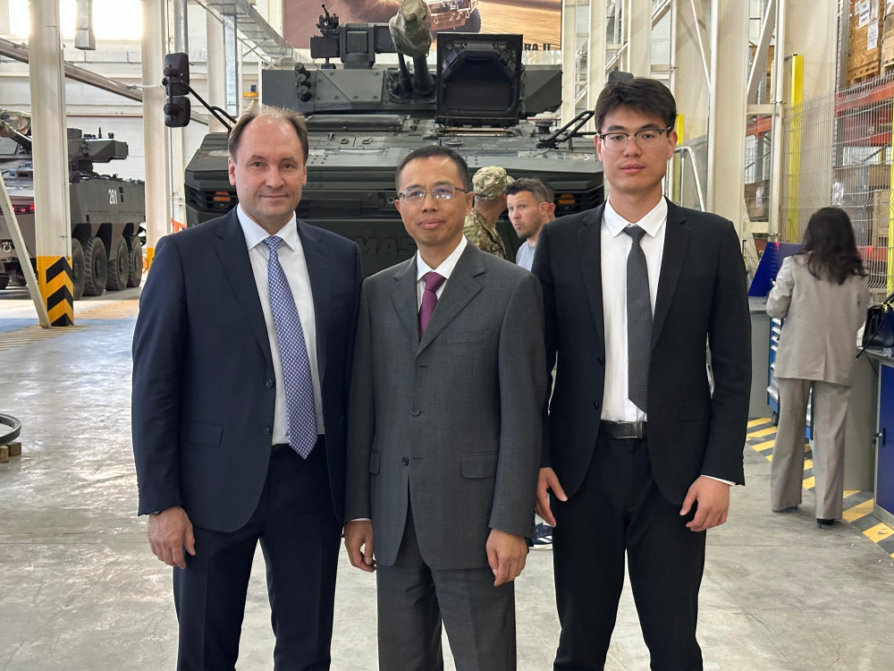 Қазақстан түрік-қытай тарапымен бірлесіп бірегей әскери техника шығарды