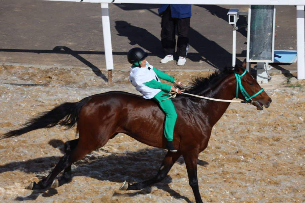 Жеңіс тойындағы тарту