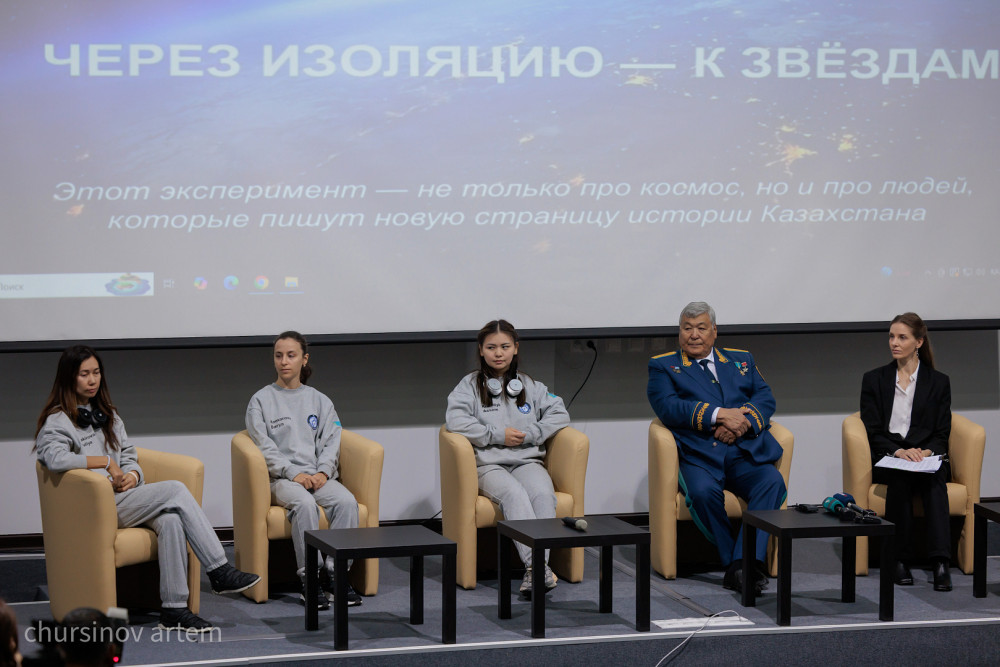 Қазақстандық үш қыз “ғарышқа” 10 күнге барып келді