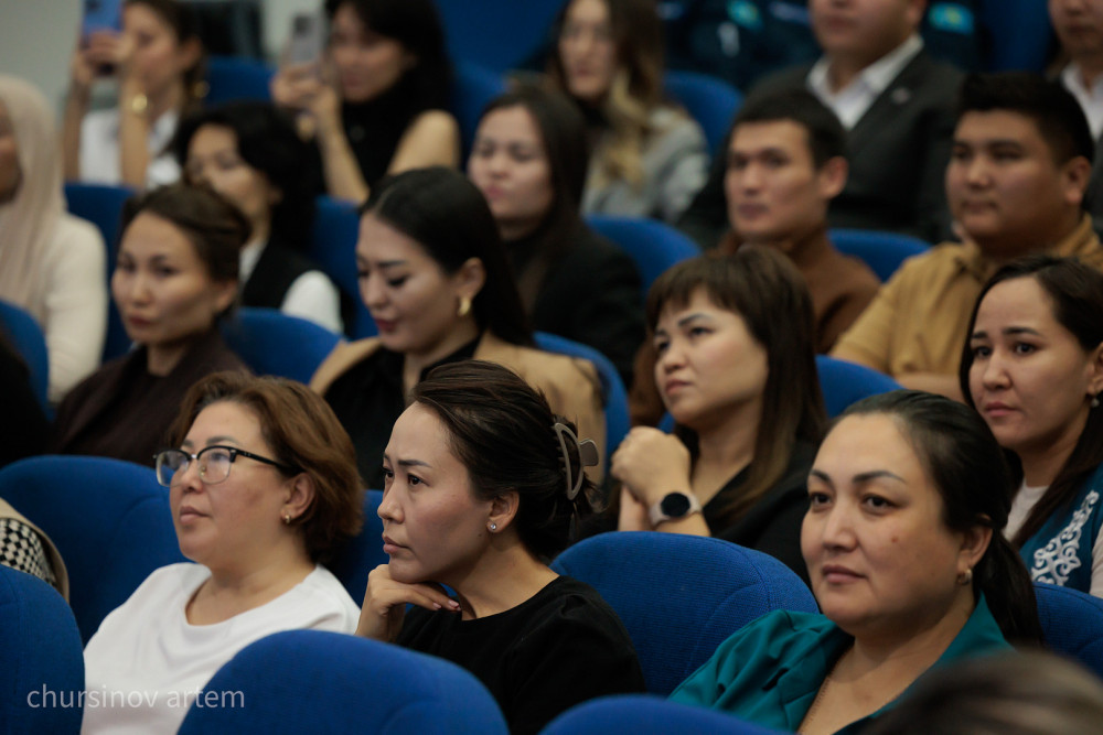 Қазақстандық үш қыз “ғарышқа” 10 күнге барып келді