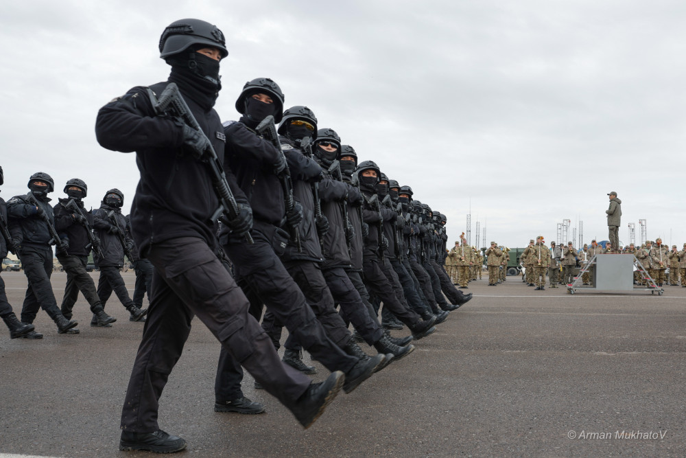 Монша, асхана және жаттығу: Шеруге келген әскерилерге қандай жағдай жасалған