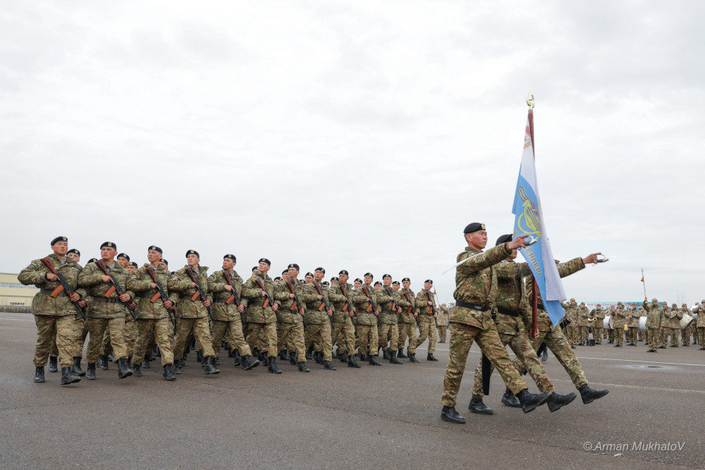 Монша, асхана және жаттығу: Шеруге келген әскерилерге қандай жағдай жасалған