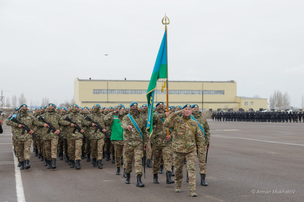 Монша, асхана және жаттығу: Шеруге келген әскерилерге қандай жағдай жасалған