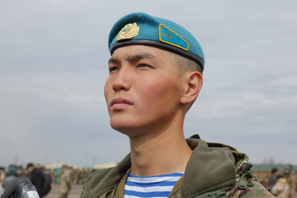 Монша, асхана және жаттығу: Шеруге келген әскерилерге қандай жағдай жасалған