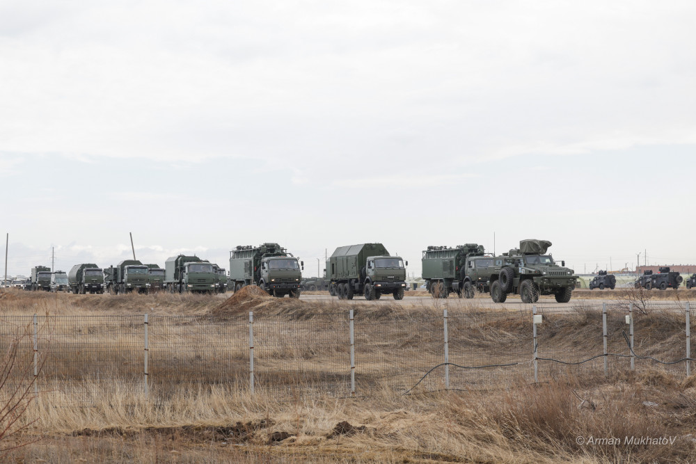 Монша, асхана және жаттығу: Шеруге келген әскерилерге қандай жағдай жасалған