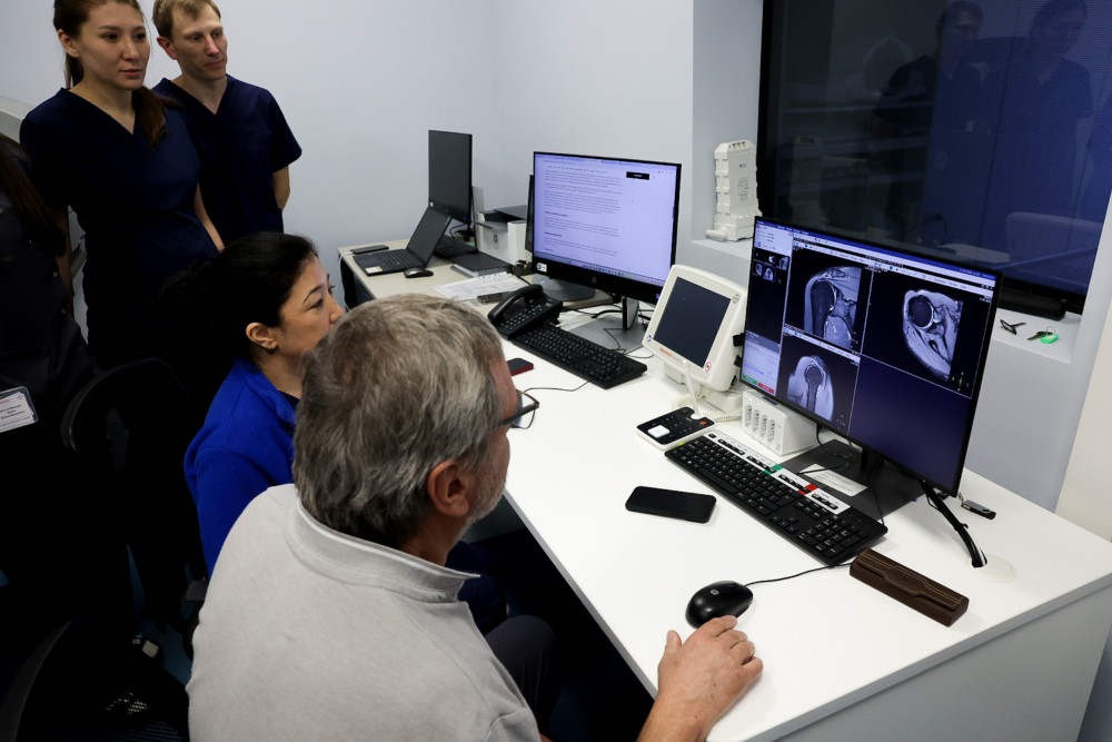 Шұғыл медицинаның жаңа кезеңі: Елордадағы бірегей орталықта алғашқы сәби дүниеге келді