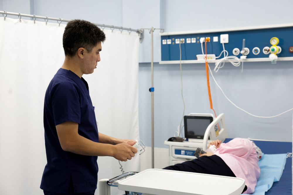 Шұғыл медицинаның жаңа кезеңі: Елордадағы бірегей орталықта алғашқы сәби дүниеге келді